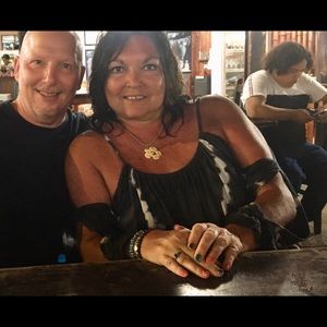 Meet your Posher, Debbie